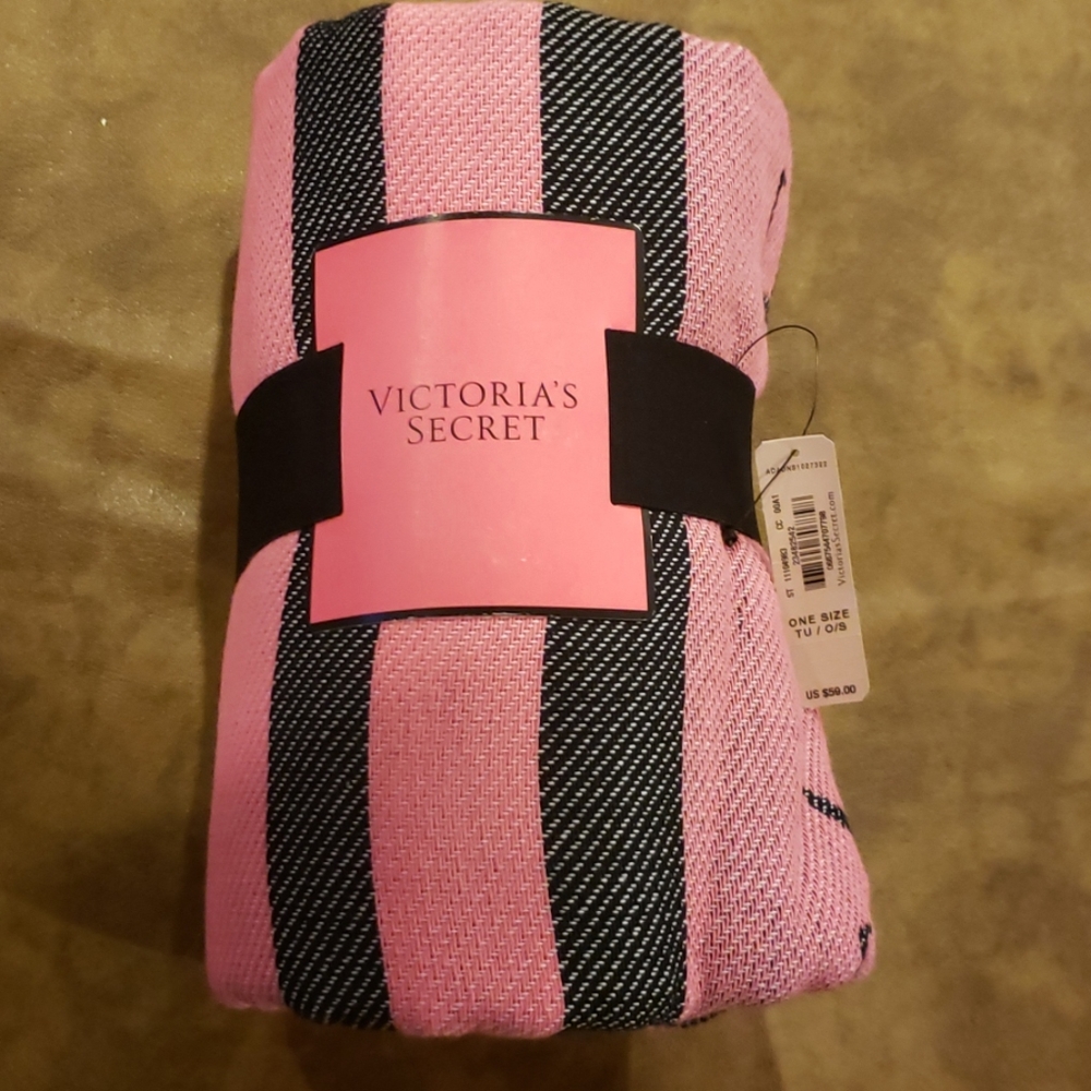 Victoria's secret throw